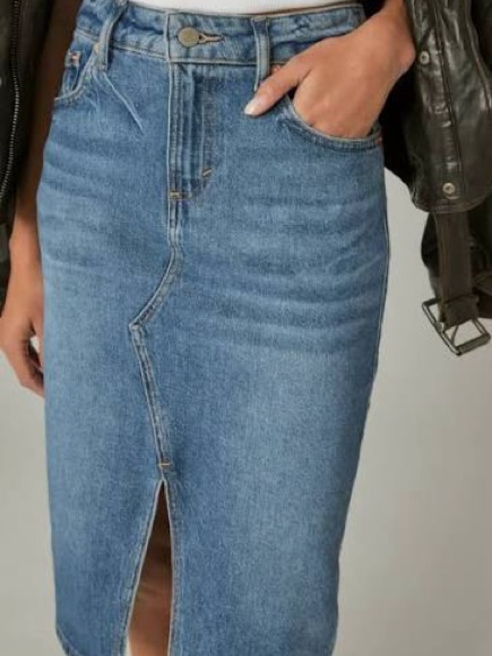 Lucky Brand Denim Pencil Skirt in Medium Blue- midi Jean skirt like new - Picture 9 of 9